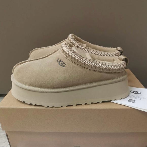 UGG Shoes - UGG Tazz Platform Slippers
